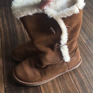 Fur lined boots
